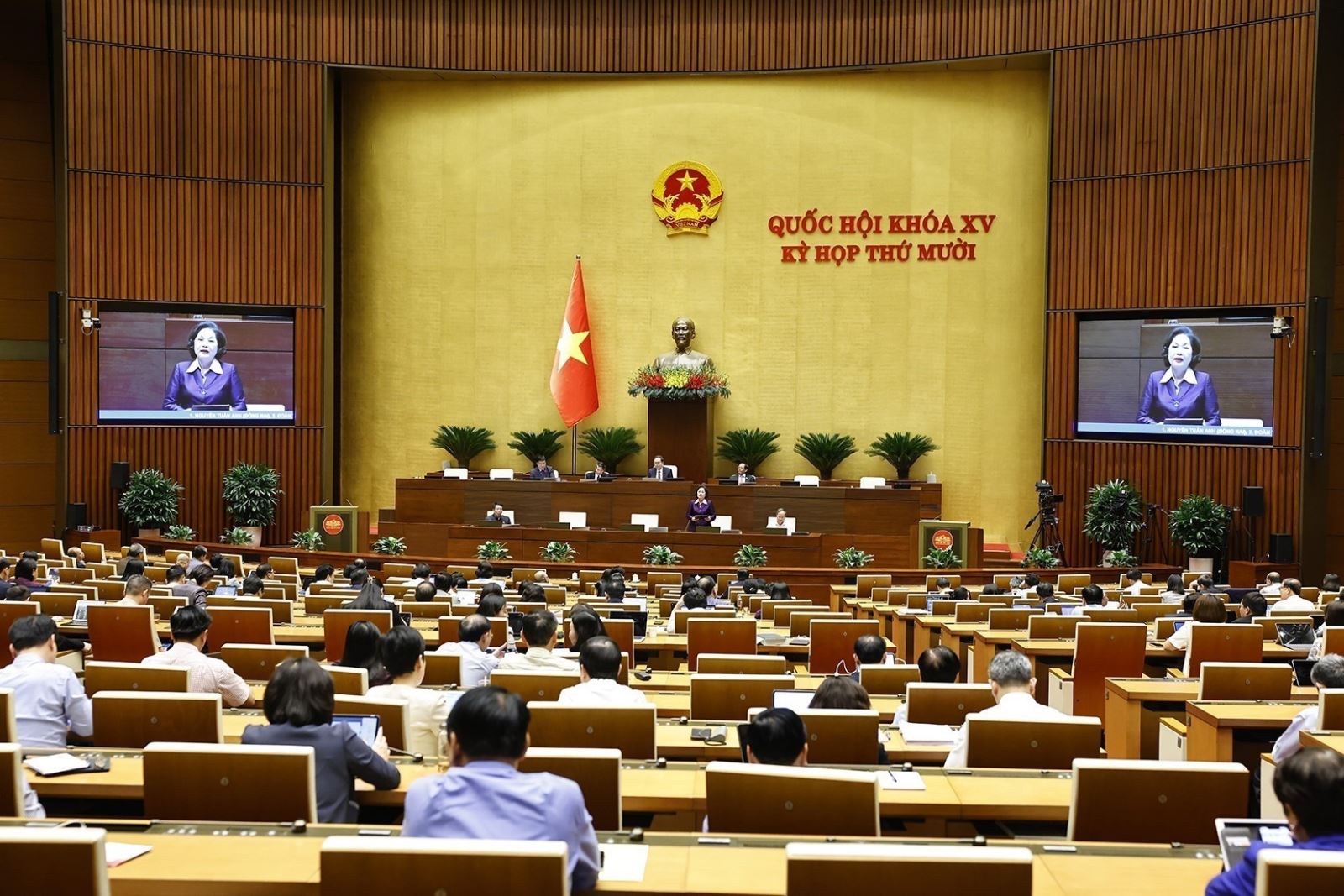 Ngày 17/11, Quốc hội thảo luận về dự thảo Nghị quyết 71 và Nghị quyết 72 của Bộ Chính trị Chú thích ảnh