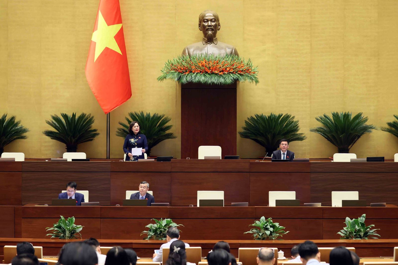 Ngày 11/4, Quốc hội dành trọn để thảo luận về 4 dự án luật và một nghị quyết Chú thích ảnh