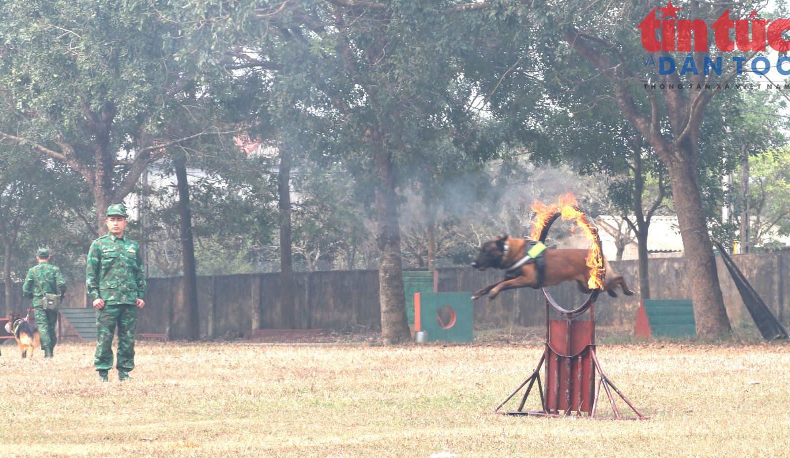 Chú thích ảnh