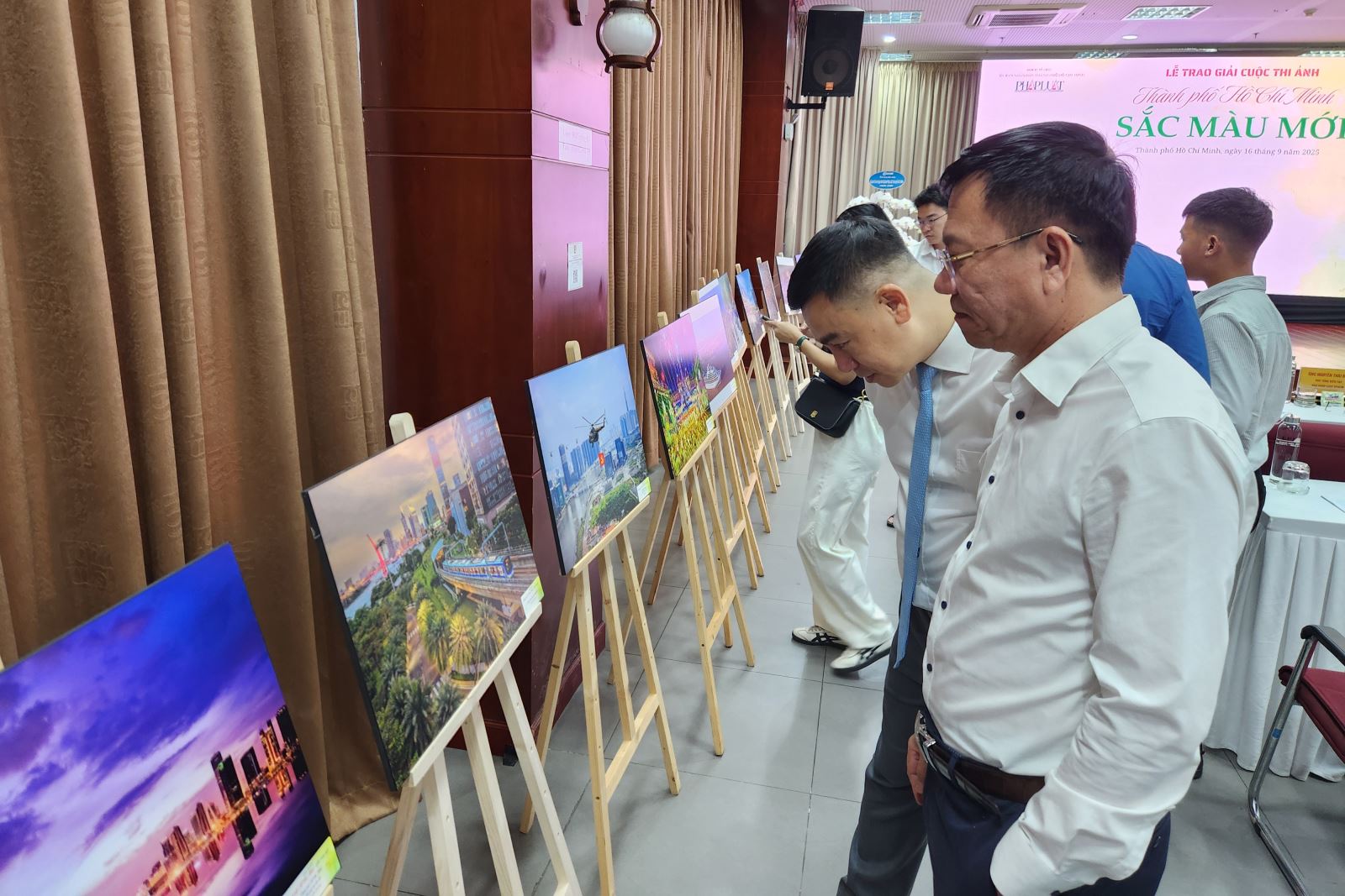 Chú thích ảnh