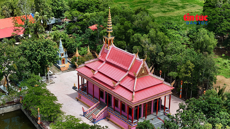 Khám phá vẻ đẹp kiến trúc chùa Khmer ở vùng Bảy Núi An Giang