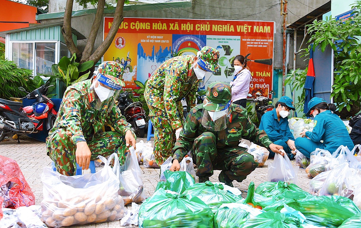 Chi tiết 53 về hình nền chú bộ đội  cdgdbentreeduvn