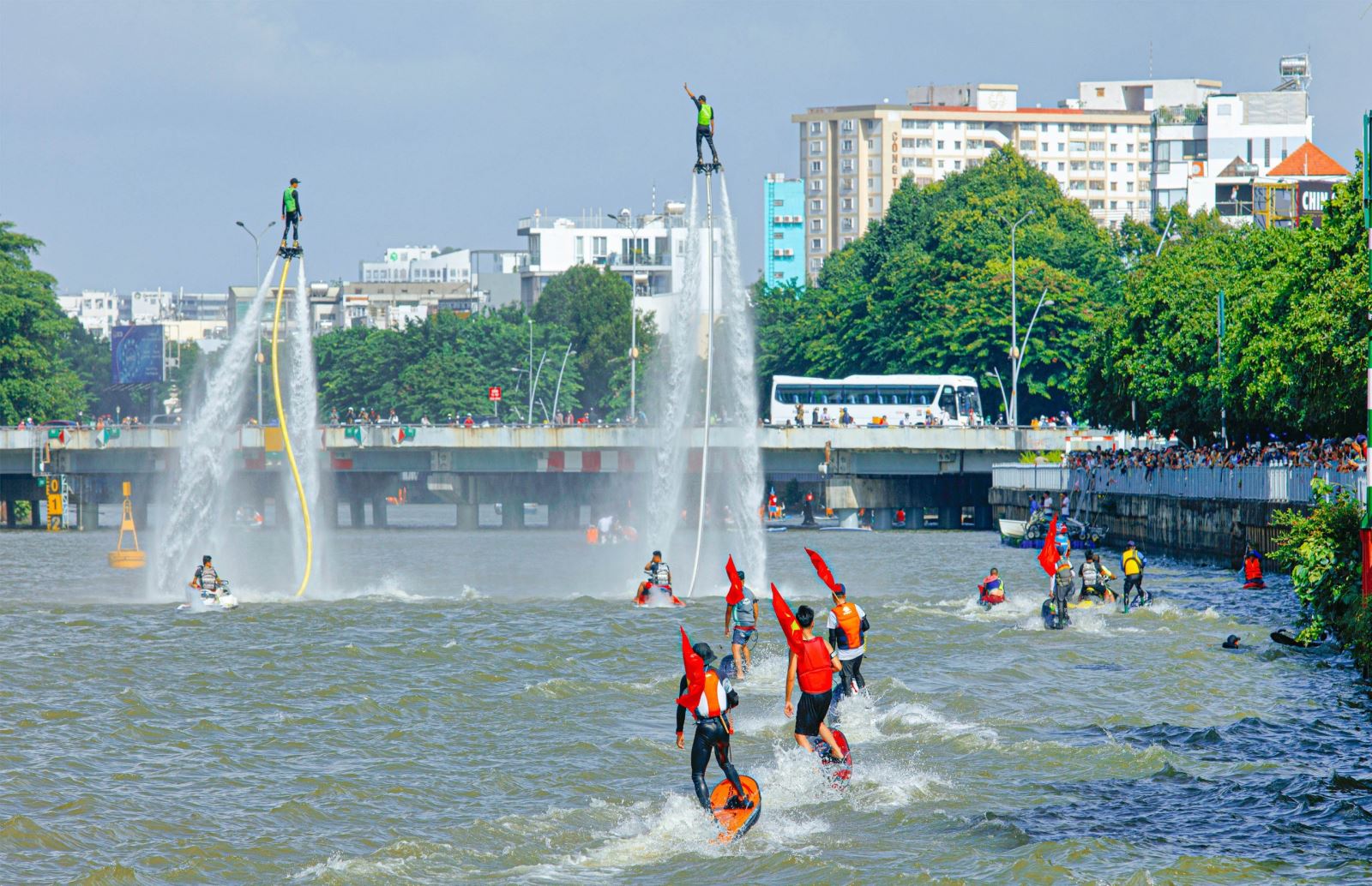 Nhộn nhịp mở tour du lịch gắn với Lễ hội sông nước TP Hồ Chí Minh