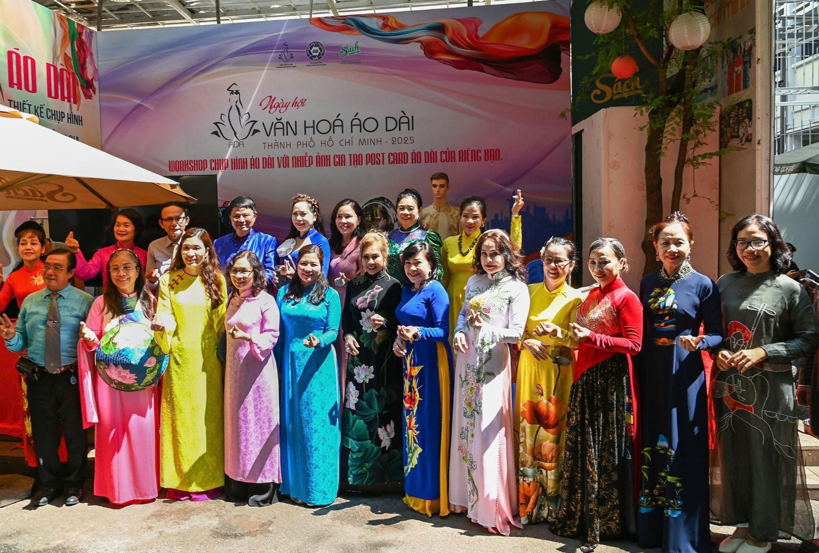 Chú thích ảnh Chú thích ảnh