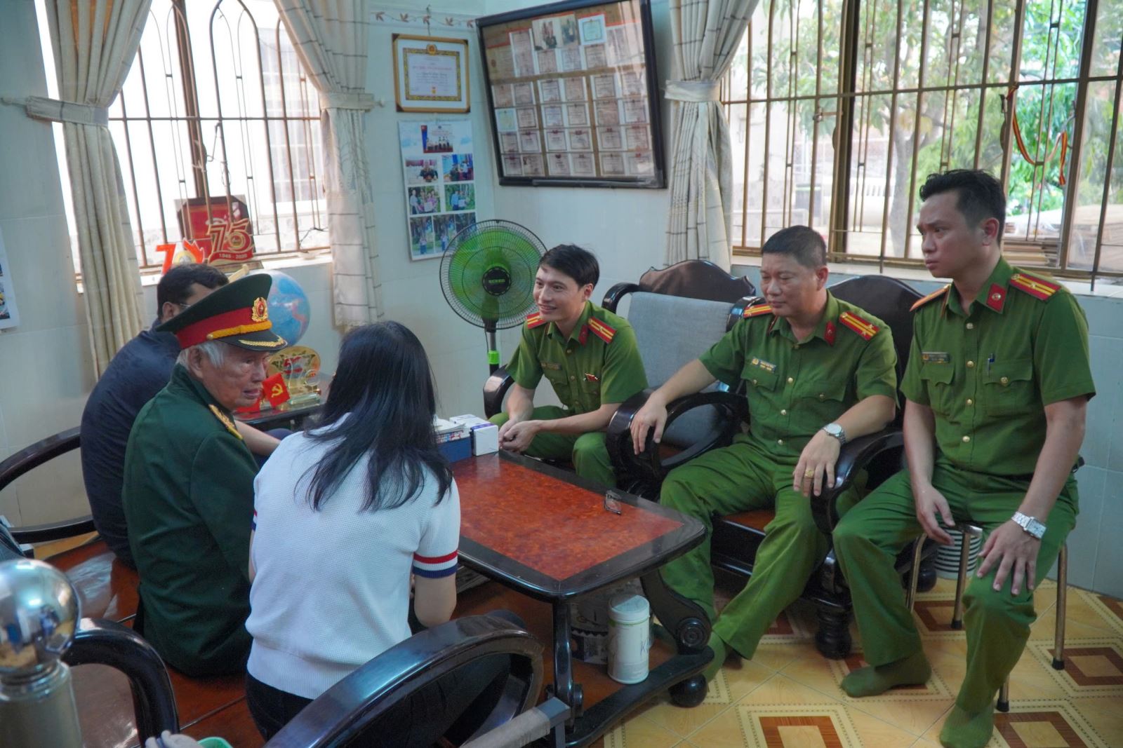 Chú thích ảnh