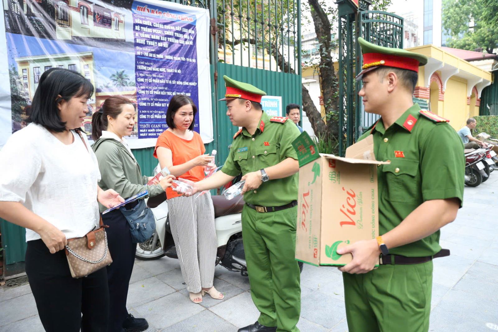 Chú thích ảnh