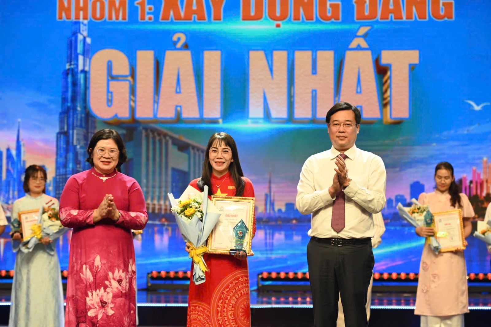 Chú thích ảnh