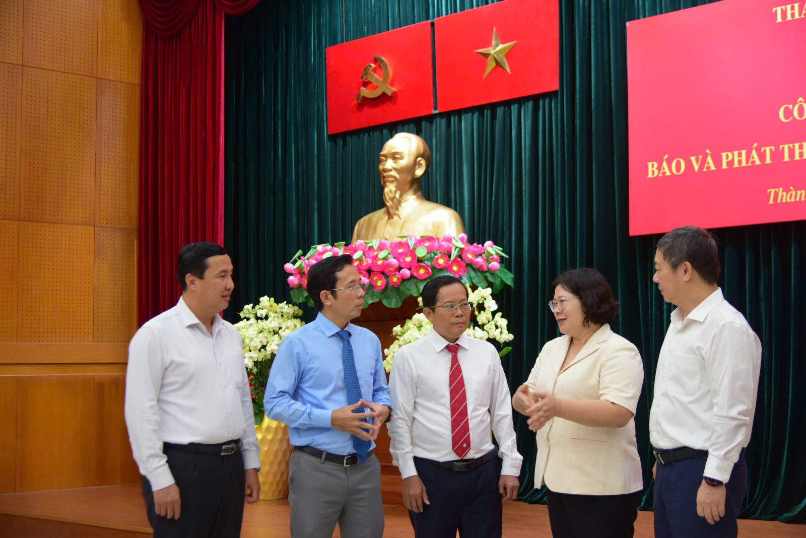 Chú thích ảnh