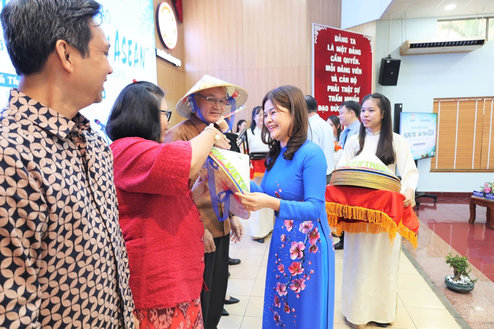 Chú thích ảnh