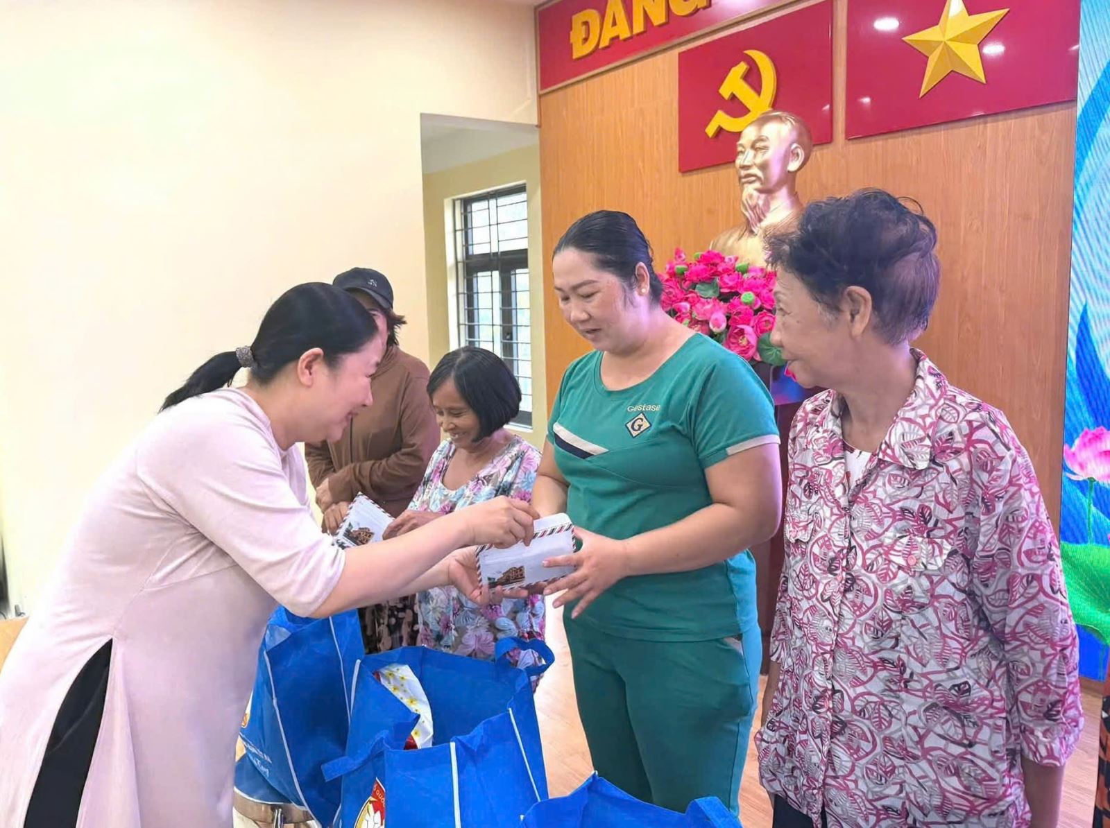 Chú thích ảnh