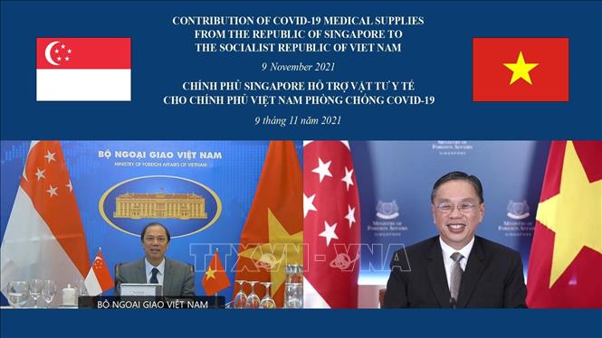 Chính trị Việt Nam-Singapore: Tình hữu nghị giữa Việt Nam và Singapore ngày càng được củng cố. Hai đất nước đã cùng nhau phát triển các mối quan hệ đối tác trong nhiều lĩnh vực, đặc biệt là trong kinh tế và đầu tư. Điều này đã đem lại những lợi ích to lớn cho cả hai quốc gia.