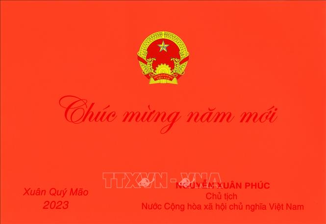 Nhận được thiệp chúc tết từ Chủ tịch nước là niềm tự hào và danh dự lớn lao với mỗi người dân Việt Nam. Hãy cùng xem qua những thiệp chúc tết Tết từ Chủ tịch nước đầy sự trân quý và tươi vui, để cảm nhận được sự quan tâm và sự cổ vũ đến từ Lãnh đạo đất nước.