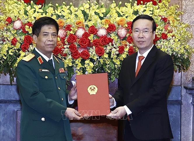 Chủ tịch nước trao Quyết định thăng quân hàm Thượng tướng Quân đội nhân dân Việt Nam