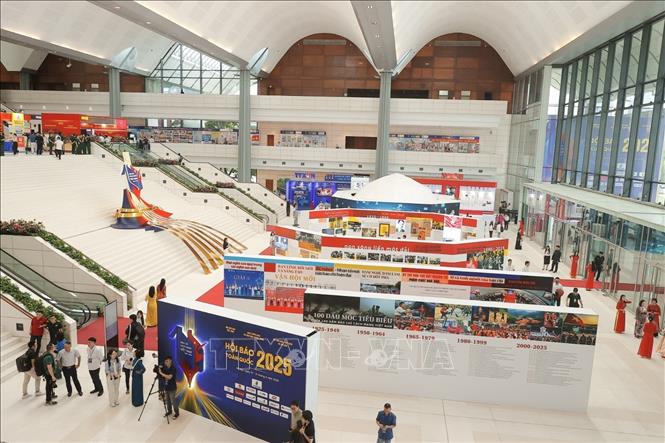 130 gian trưng bày đặc sắc tại Hội báo toàn quốc năm 2025- Ảnh 7. 130 gian trưng bày đặc sắc tại Hội báo toàn quốc năm 2025- Ảnh 7.