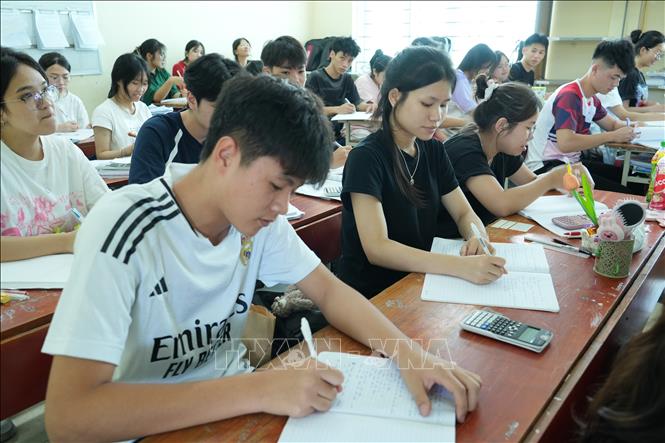 Chú thích ảnh Chú thích ảnh