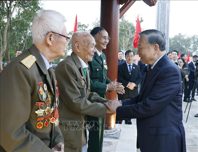 Tổng Bí thư Tô Lâm dự Lễ Khánh thành Nhà tưởng niệm Chủ tịch Hồ Chí Minh tại di tích đồi E2 Chú thích ảnh