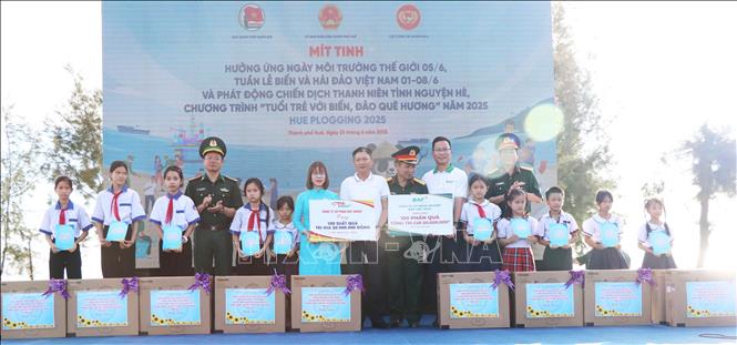 Chú thích ảnh Chú thích ảnh