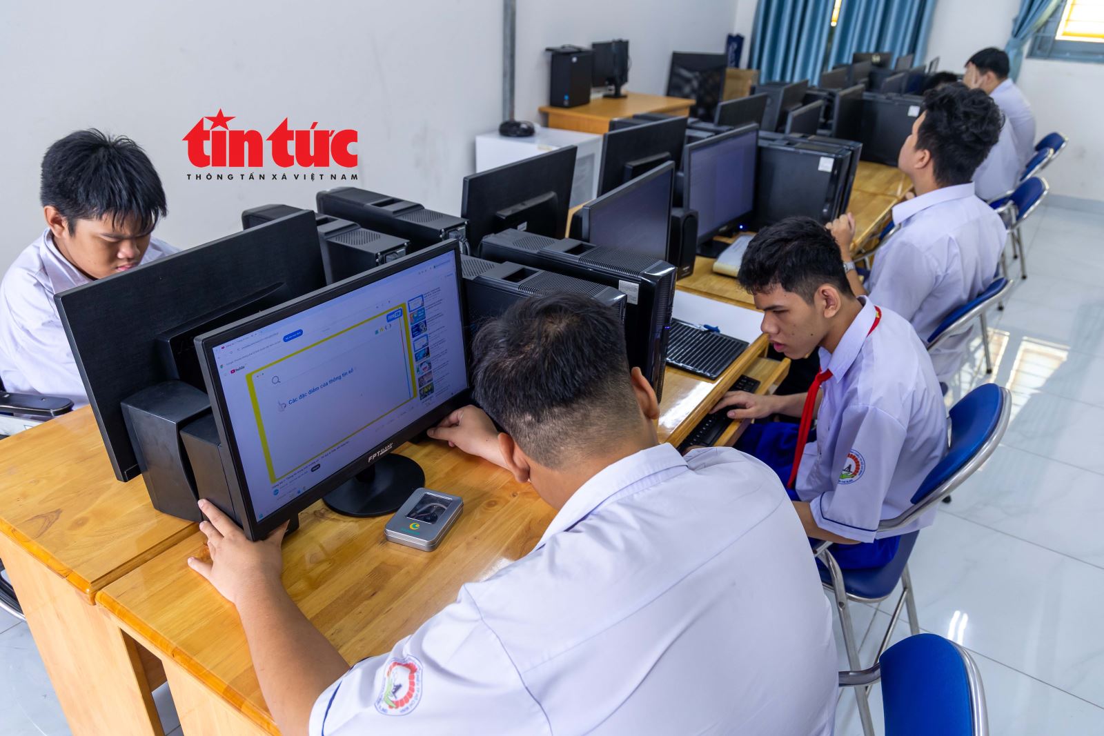 Chú thích ảnh