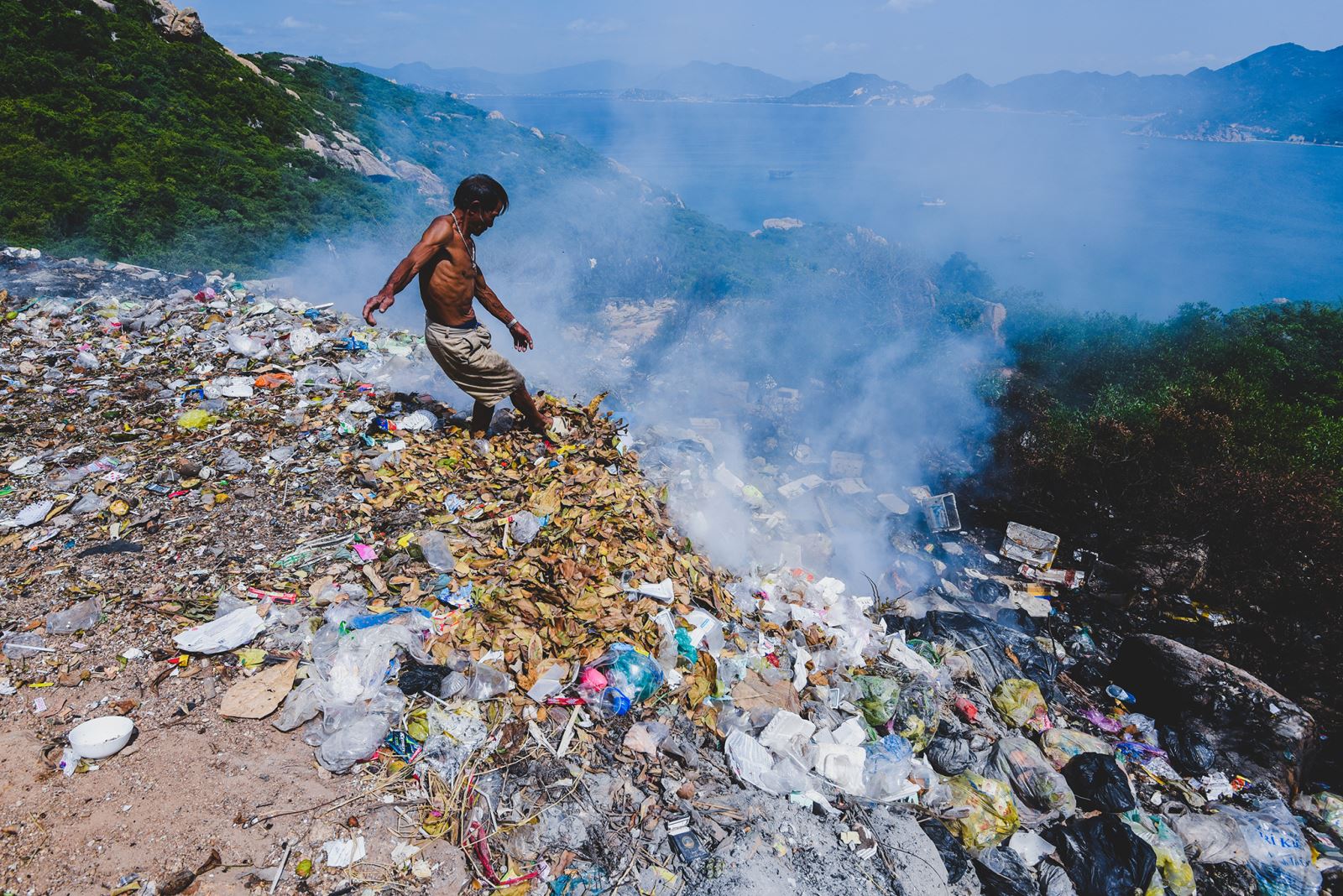 3000 bức ảnh rác thải tại Việt Nam qua đôi mắt nhiếp ảnh gia