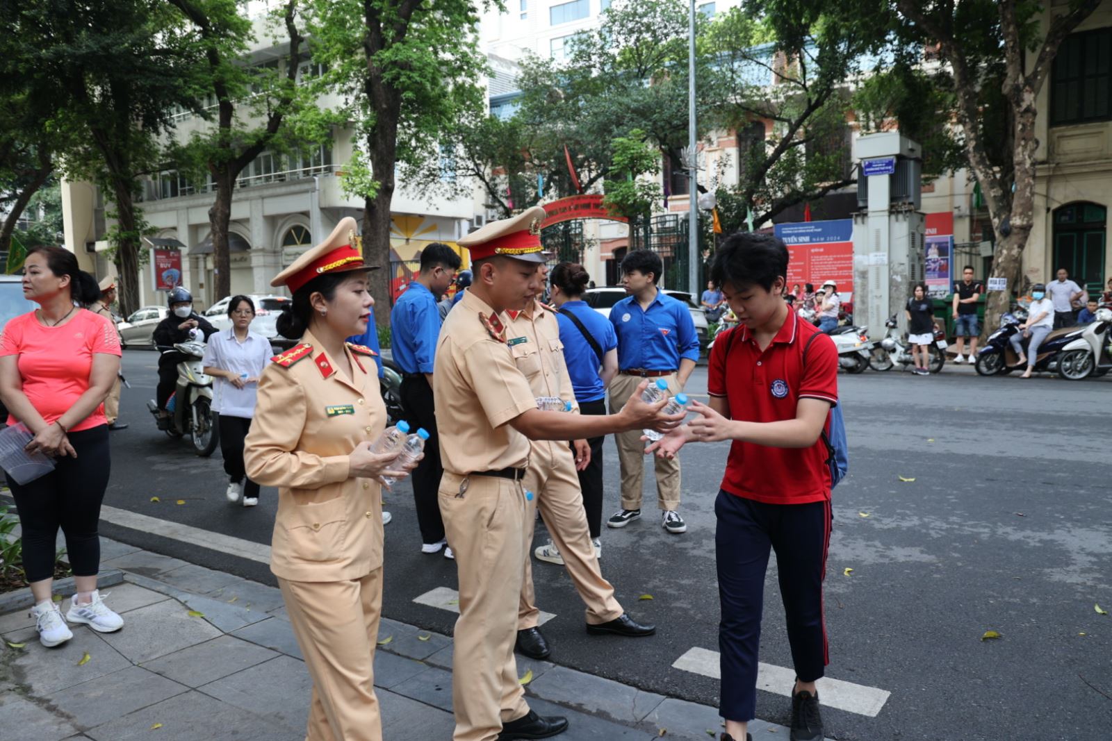 Chú thích ảnh