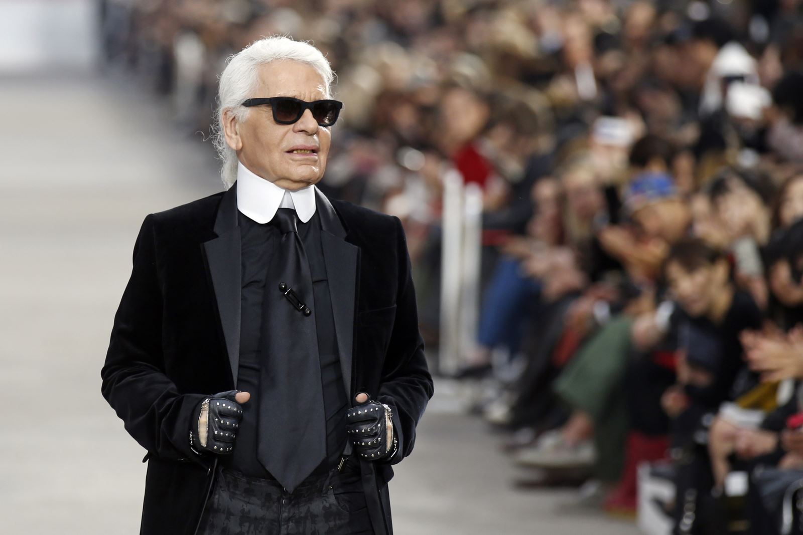 Linh hồn' của Chanel – giám đốc sáng tạo Karl Lagerfeld qua đời |  