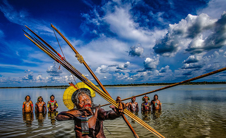 Bộ ảnh hút mắt về bộ lạc thổ dân tại rừng mưa nhiệt đới Amazon ...