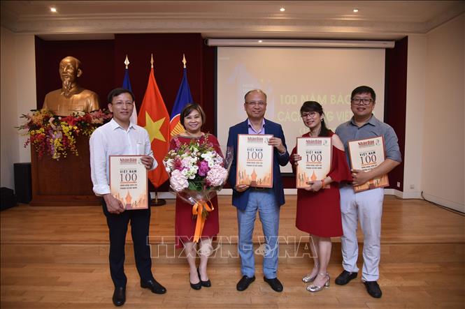 Chú thích ảnh