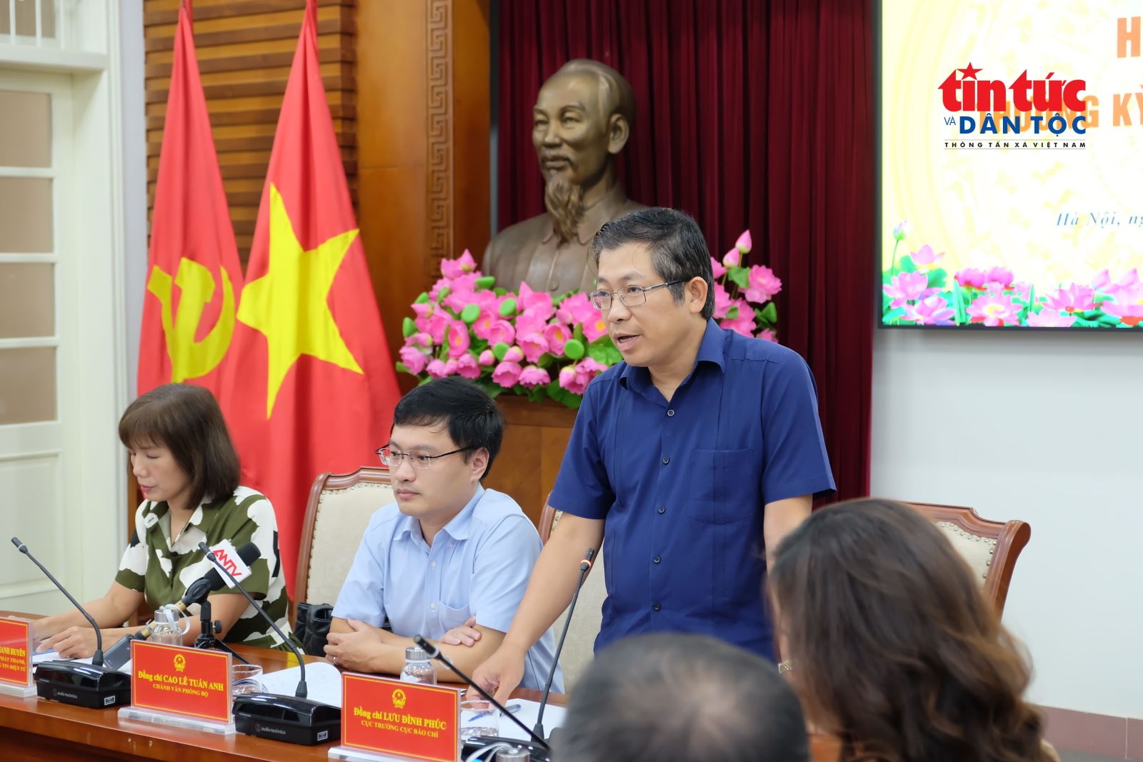 Chú thích ảnh