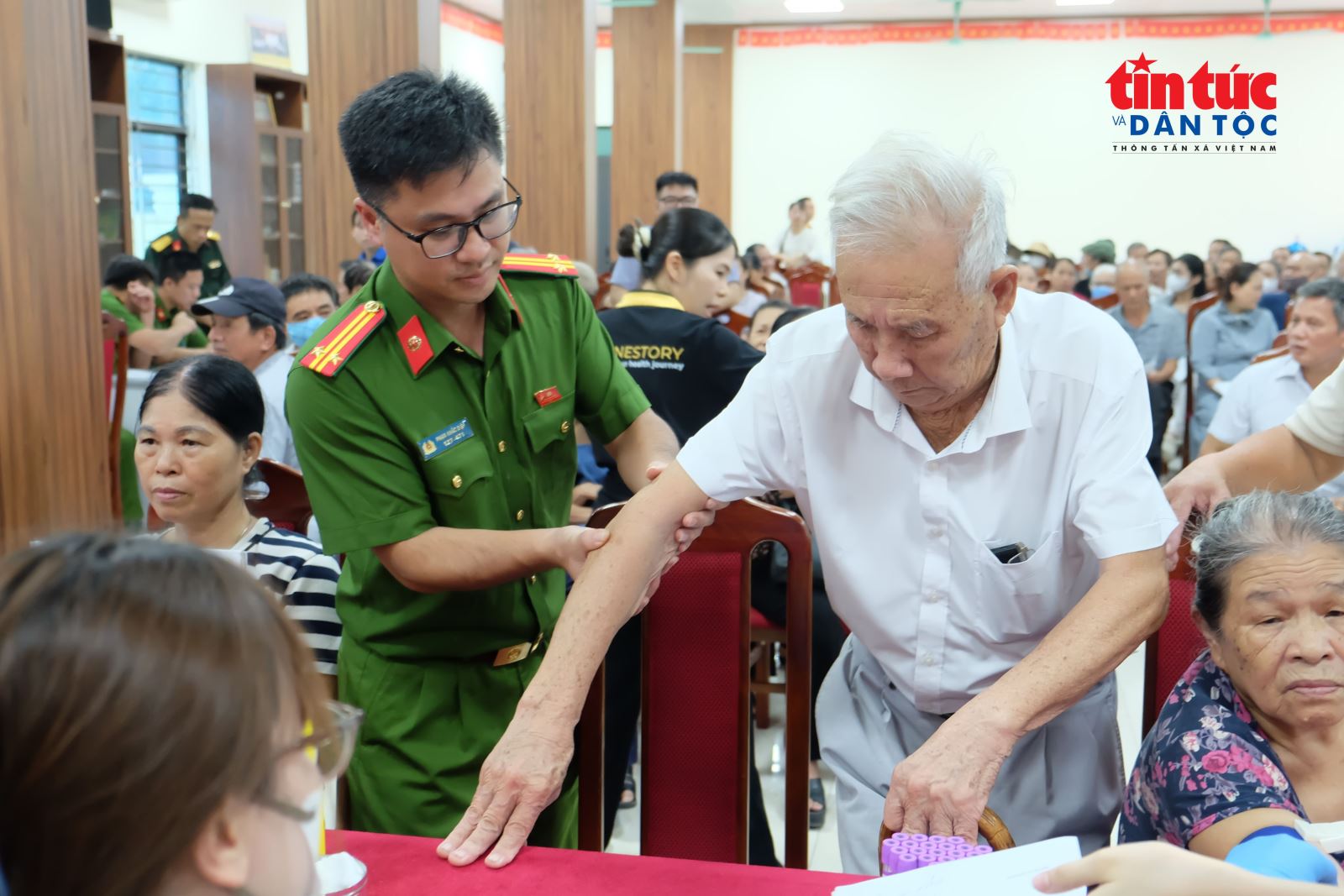 Chú thích ảnh