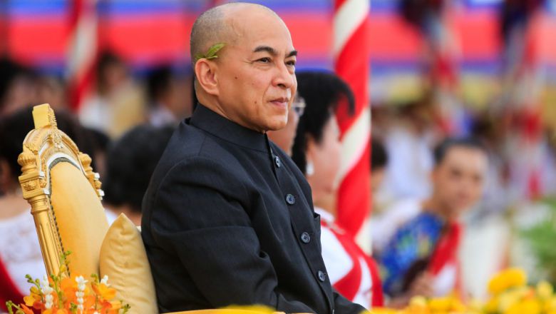 Hàn - Triều chấm dứt tình trạng chiến tranh; Trung Quốc áp thuế trả đũa Mỹ